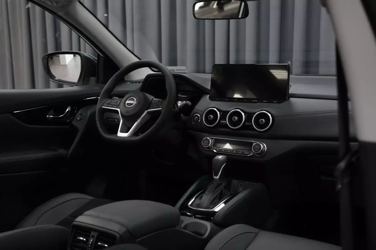 Nissan Qashqai сзади
