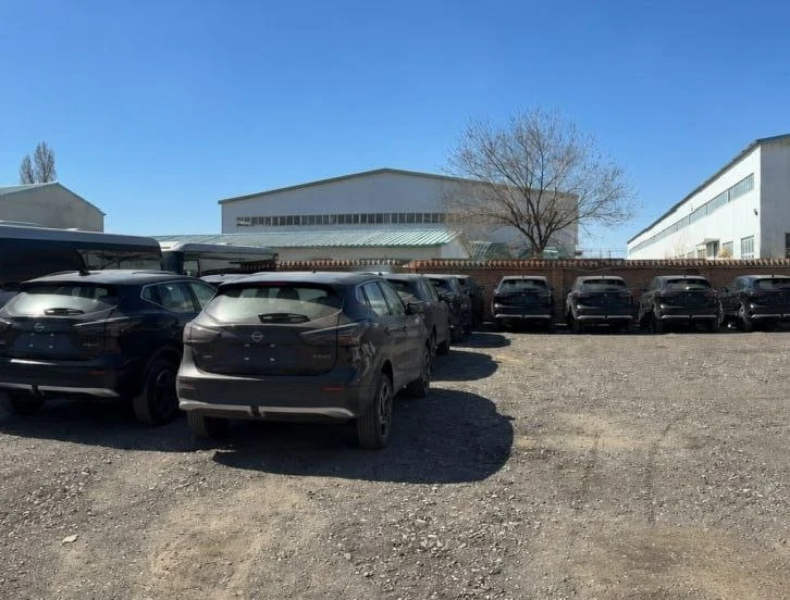 Nissan Qashqai сбоку